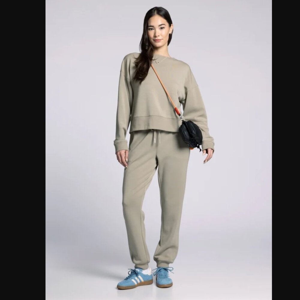 NWT Recreation by Thread & Supply Somer Jogger Pant in Sage Fog Size M
